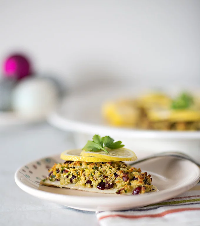 Pistachio Crusted Fish | Healthy, quick low carb dinner recipe #crustedfishrecipe #lowcarbdinner Cranberry and Pistachio Crusted Fish