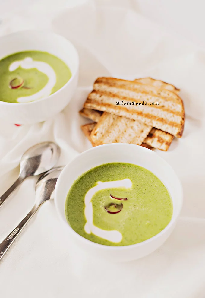 Roasted creamy asparagus soup
