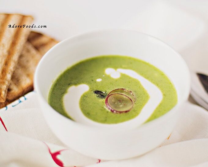 Roasted creamy asparagus soup