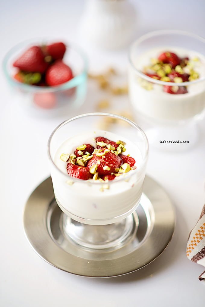 Roasted Strawberries with Whipped Ricotta Yoghurt Cream