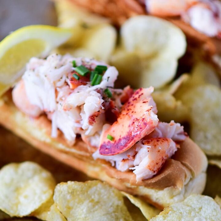 How to make the best, juicy Lobster Rolls you have ever tasted!