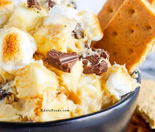 cropped-smores-cookie-dough-dip9.jpg