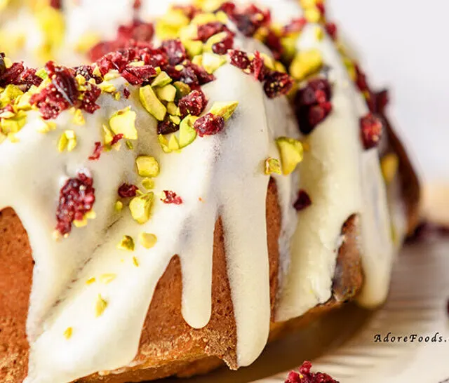 cropped-cranberry-sour-cream-bundt-cake3.jpg
