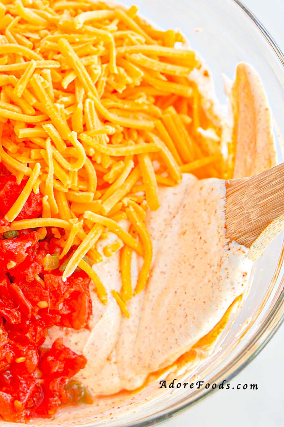 Make the taco boat dip recipe that's taking TikTok by storm, and become the hero of your next party! This easy cold dip is ready in just 10 minutes, and we've got all the tips you need to make it perfect every time.