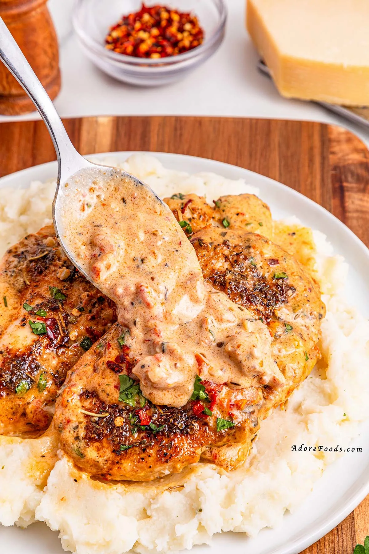 This creamy Marry Me Chicken recipe is packed with garlic, sun-dried tomatoes, and Parmesan &mdash; all made in one skillet! Perfect for date night, Sunday dinner, or an easy weeknight meal. Save this cozy chicken recipe for your next comforting dinner idea. Easy Chicken Recipe, Chicken Breast Recipe, One Pan Chicken, Tuscan Chicken, Date Night Dinner, Chicken with Sun-Dried Tomatoes, Skillet Chicken, Creamy Garlic Chicken, Chicken Recipes for Dinner, TikTok Chicken Recipe, Weeknight Chicken Dinner, Sunday Dinner Ideas, Cozy Fall Recipes, Winter Comfort Food