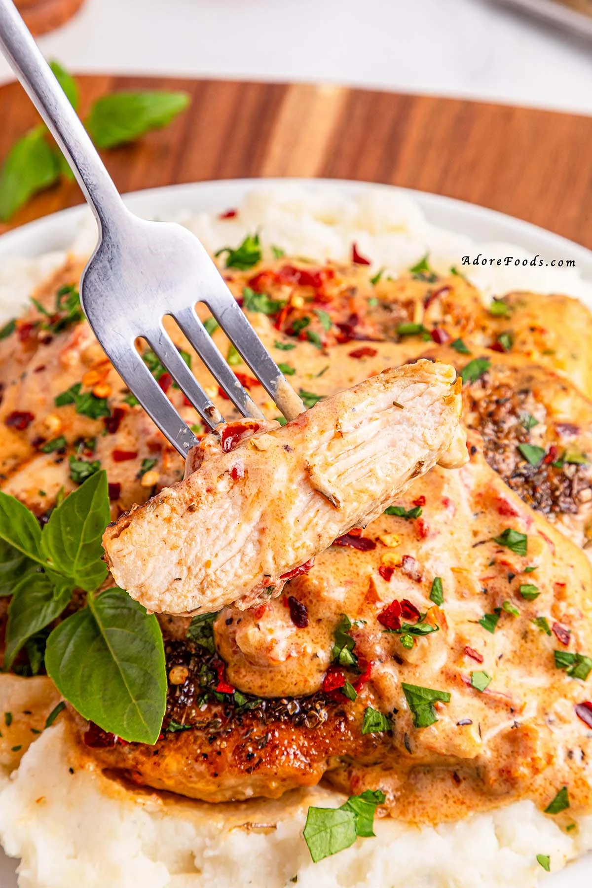 This creamy Marry Me Chicken recipe is packed with garlic, sun-dried tomatoes, and Parmesan &mdash; all made in one skillet! Perfect for date night, Sunday dinner, or an easy weeknight meal. Save this cozy chicken recipe for your next comforting dinner idea. Easy Chicken Recipe, Chicken Breast Recipe, One Pan Chicken, Tuscan Chicken, Date Night Dinner, Chicken with Sun-Dried Tomatoes, Skillet Chicken, Creamy Garlic Chicken, Chicken Recipes for Dinner, TikTok Chicken Recipe, Weeknight Chicken Dinner, Sunday Dinner Ideas, Cozy Fall Recipes, Winter Comfort Food