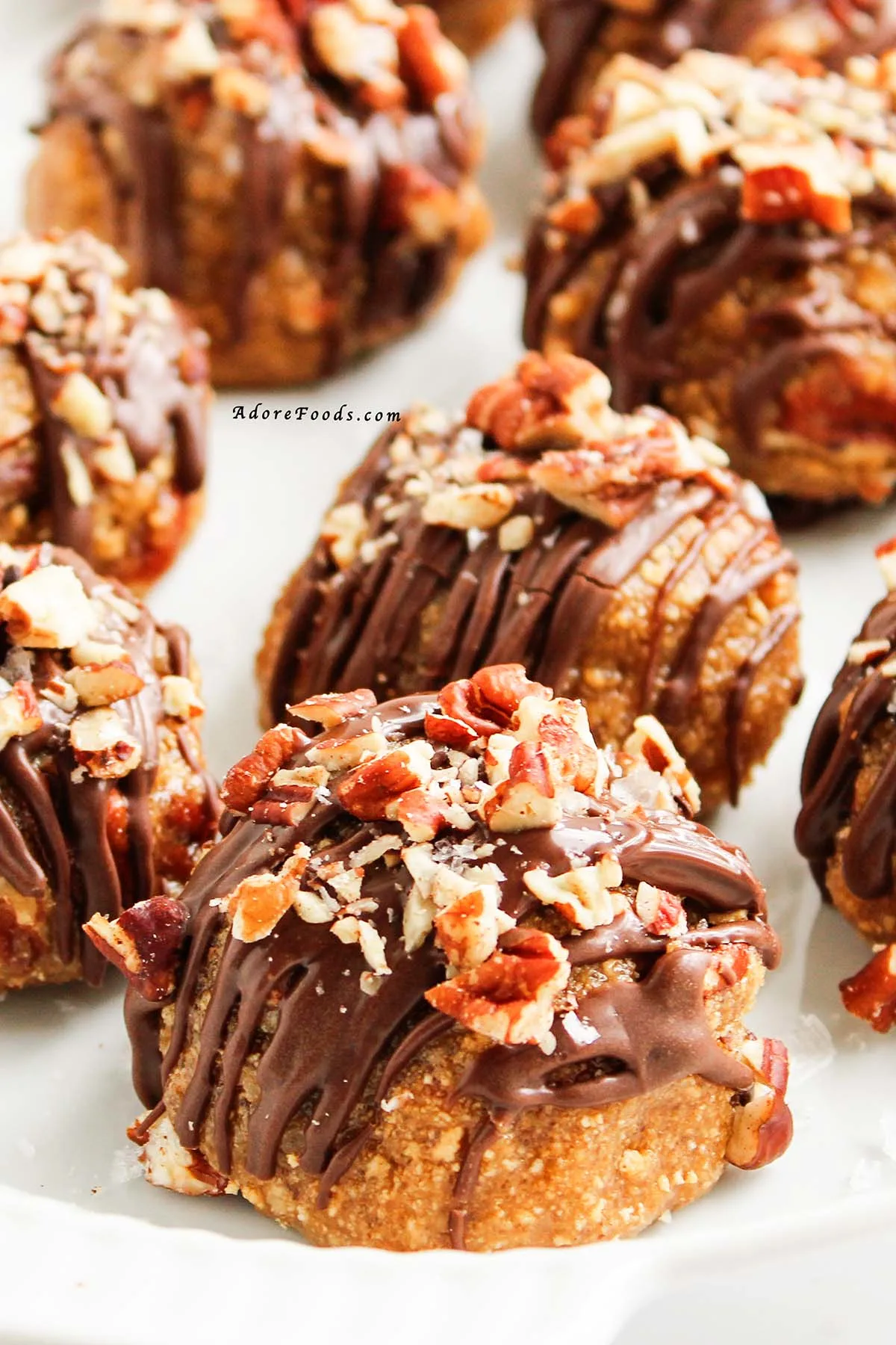 Easy Pecan Pie Balls – No-Bake Holiday Treats for Christmas or Thanksgiving